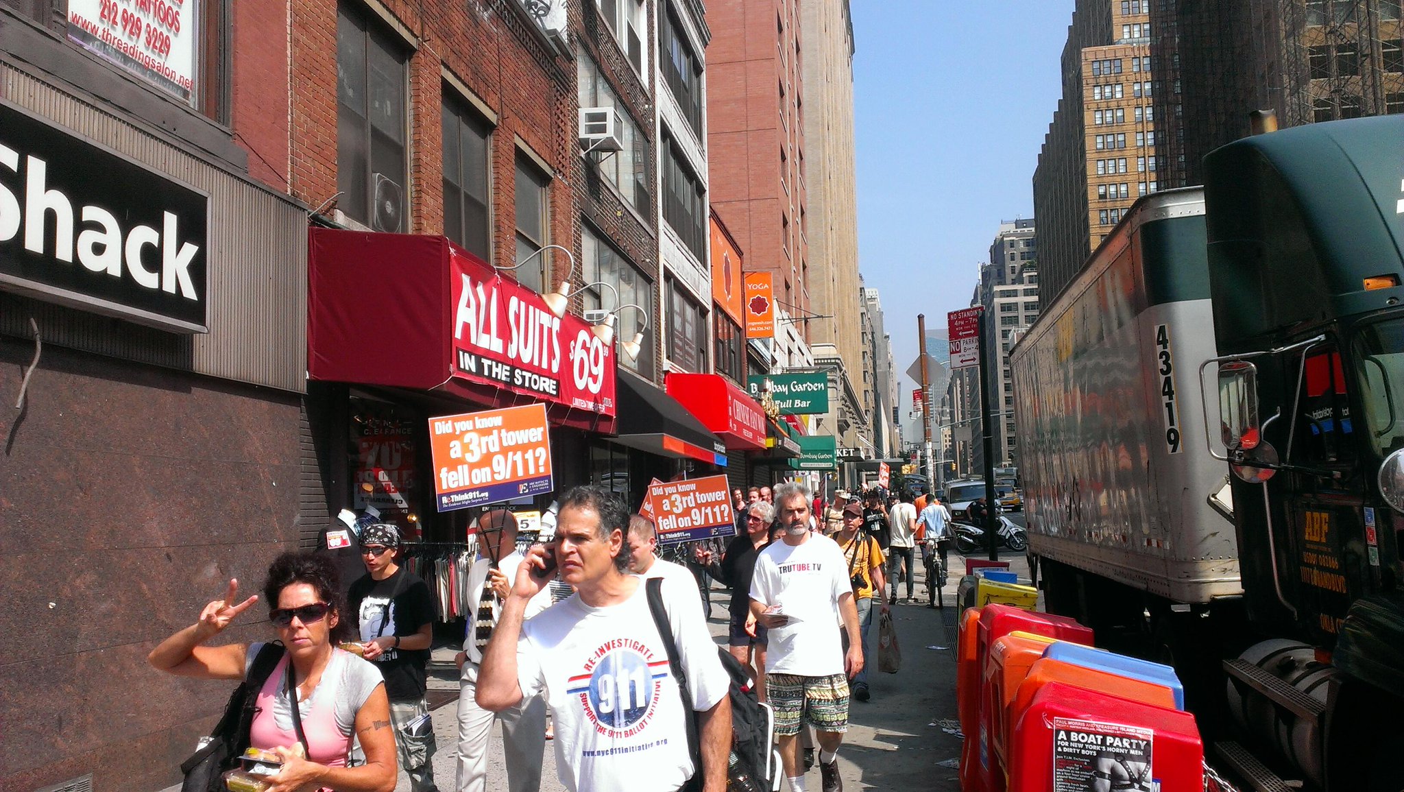 BT5KkRsIgAAva7h.jpg:large