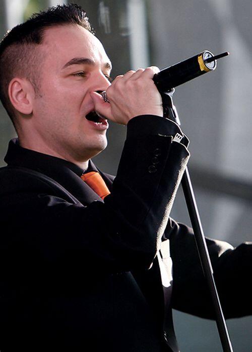 naghavis's tweet photo. most attractive man ever sob #stevenaghavi #naghavi #andone http://t.co/Q9NqyWgcLx
