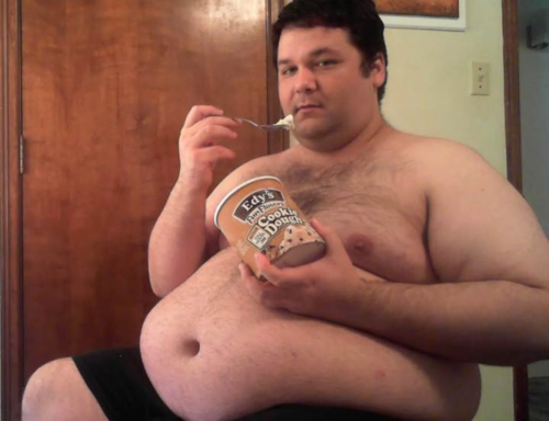 SnapAndSup's tweet image. "@BulkWatch: Ahh f*ck it its cheat day! #OnlyHuman http://t.co/f4aCTj65ZW"