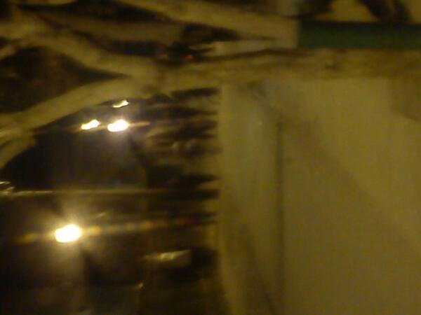 raulmarcos's tweet photo. "@ljsanhueza: #Quilicura. En valle la luna quema d neumaticos.    @Quilicuranos http://t.co/8RSgTYwekt" \ Que atroz delincuencia + violencia