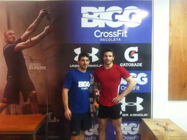BIGG_fit's tweet photo. Ganador del día Santiago ficcadenti 8:08!!
@UnderArmourArg entrega presente!!
#biggman #IWILL http://t.co/uV9S7NjkhY