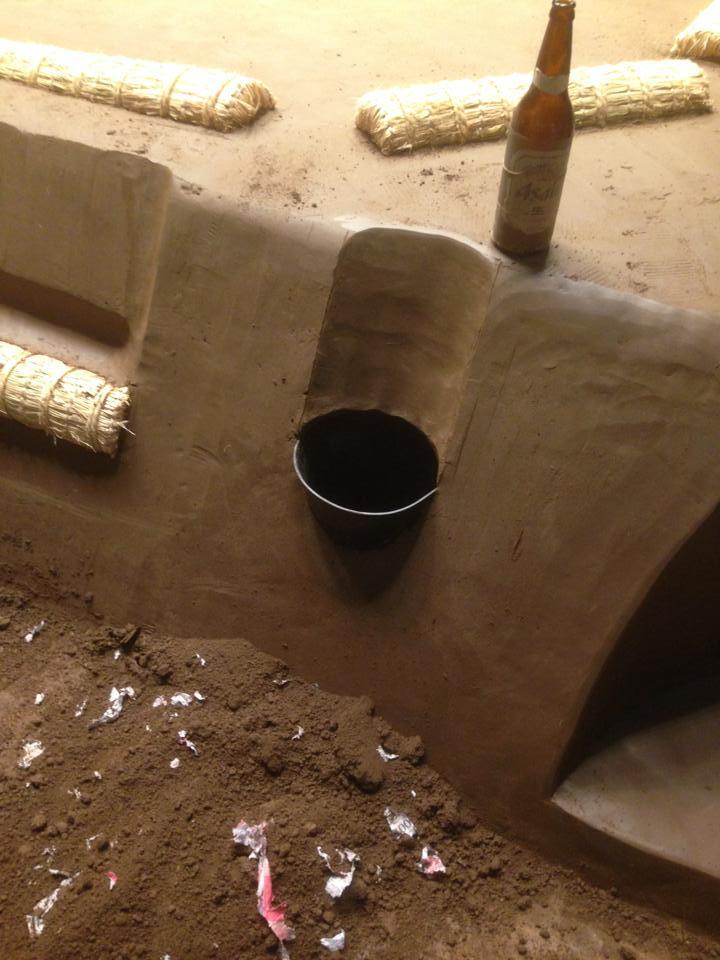 日本相撲協会公式 בטוויטר 土俵作り 力水をはきだすところ Sumo Http T Co Emwza2rqin