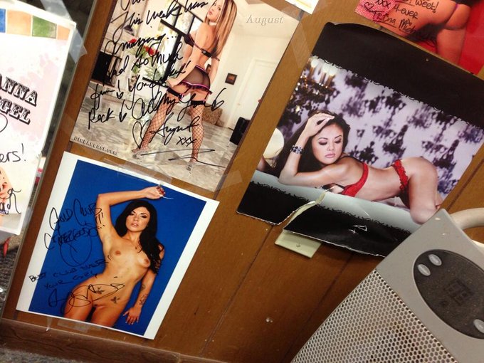 Yeee haha;) RT @LaShoeGal: Found two of my favorite people on the wall at Centerfolds @andysandimas @kaylani_lei<a class="tags" target="_blank" title="On Twitter" href="/?out=eyJ0eXAiOiJKV1QiLCJhbGciOiJIUzUxMiJ9.eyJpYXQiOjE3MjAzMDM5OTEsImlzcyI6InR3cG9ybnN0YXJzLmNvbSIsIm5iZiI6MTcyMDMwMzk5MSwiZXhwIjoxNzUxODM5OTkxLCJyZWRpcmVjdF91cmwiOiJodHRwczovL3R3aXR0ZXIuY29tL0xhU2hvZUdhbCJ9.d-9bnKFQx4YCfVbDVS_bpq-wfuf8zEcRePg2jEB1_522JtFt3jqrxamfcAnzmgOg55c85MdSyDRVXJfFFP8VaQ">@LaShoeGal</a>