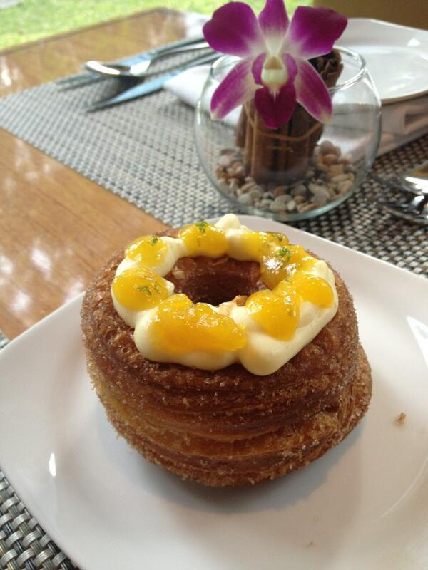 MO_HOTELS's tweet photo. #MOfoodies RT @MO_JAKARTA: Come and get the new mango Kronuts from  #MOCakeShop? http://t.co/KxAchSwalo