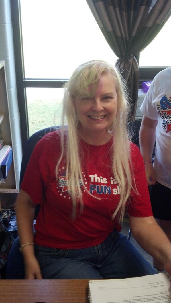 wcsBESsaf's tweet photo. Ms Welch is on for fun run:-) http://t.co/klwXLOiqDK