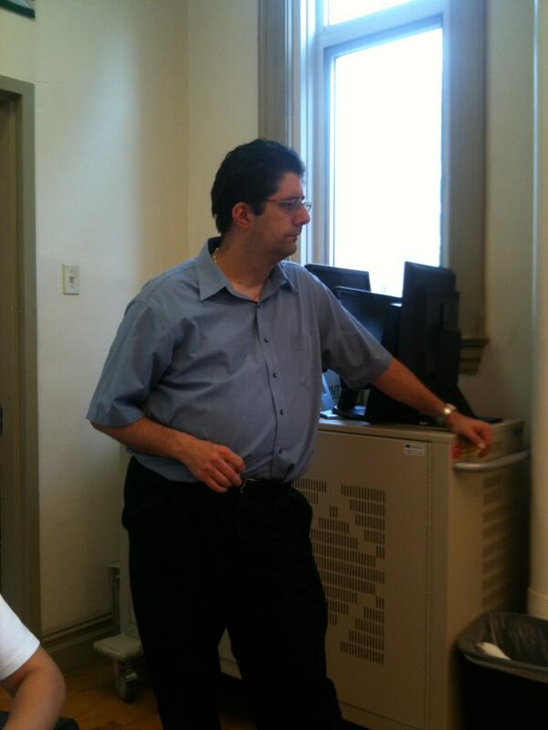 lifeaslove's tweet image. BUY ME PIZZA LIKE NOW #compclass #sohungry #KillMeNow