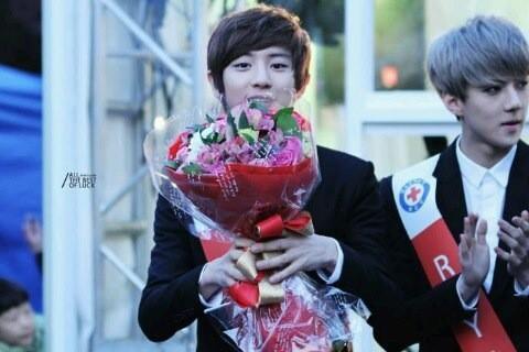 Visual_Chanyeol's tweet photo. miss you all ♥ http://t.co/bI2l1uygRy