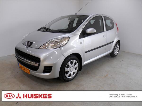 Interesse in deze Peugeot 107 voor EUR 7.950? Bekijk alle foto's of bel direct 0412... goo.gl/xjGK9H