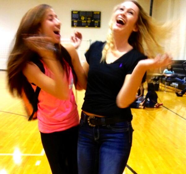 MKILLLLLLLLA's tweet image. #HAIRFLIP #JulesRules #MalPal