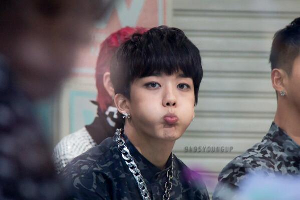 9495YOUNGUP's tweet photo. ( ◕ 3 ◕) @BAP_Youngjae http://t.co/PlKqwyfSYg http://t.co/fwwL5wMV25