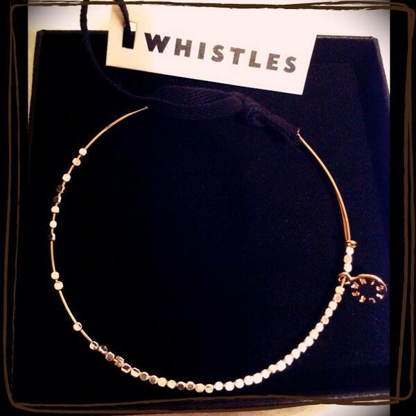 InSequins's tweet image. Dainty bangle 💗 #stackthemup #wearontheirown