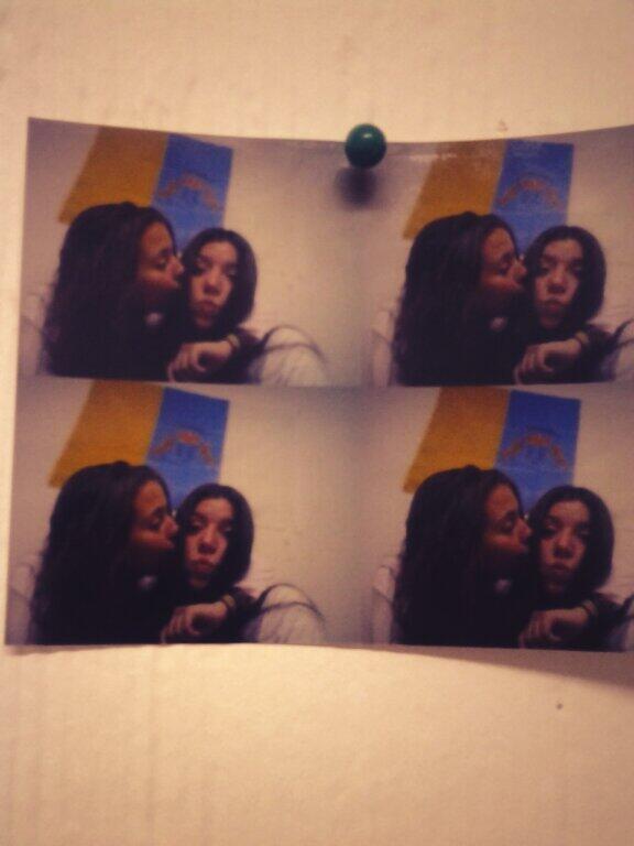 ctrian's tweet photo. Ya estais en la pared @bearuano @anitaaguillen , solo faltais vosotras!! http://t.co/IbYc9Rivuh