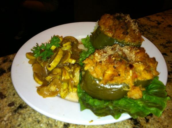 Dempseysbr's tweet photo. Tonight's Special:  Seafood Stuffed Bell Pepper!!! http://t.co/CbsSMy7Onc