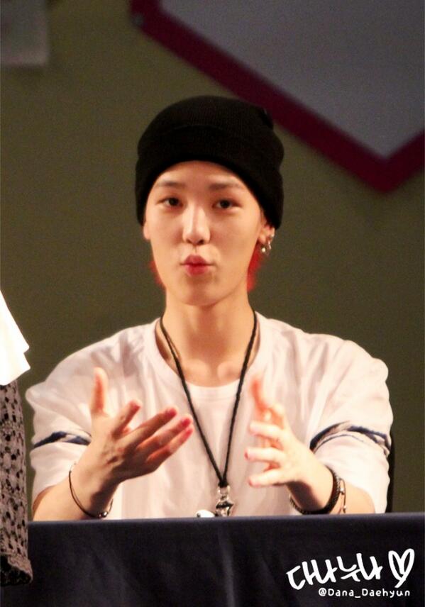 Mook_Piglet's tweet image. ใครไม่ตายแต่กูตายกับรูปนี้ -////- *ทำปากจู๋* #비에이피