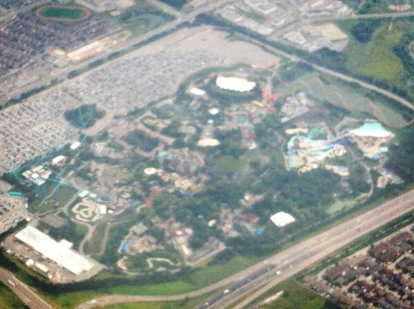 Teddeh's tweet image. View of Canada's Wonderland from the office #cool #amusementpark #Canada #crewlife