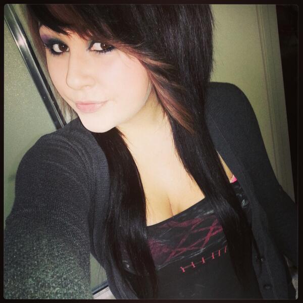 sarahdeadlyhood's tweet photo. Earlier today #LookingDamnGood #Boredomness #hair #makeup http://t.co/koFurNFIU2