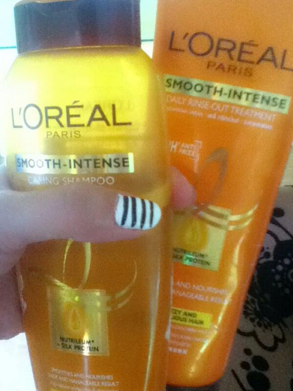 iamhesTia's tweet image. At dahil ubos na ang pangwash ng kotse.. Hala sige magloreal ka!😔🙈🚗 #Lorealph #loreal #carwash girl!