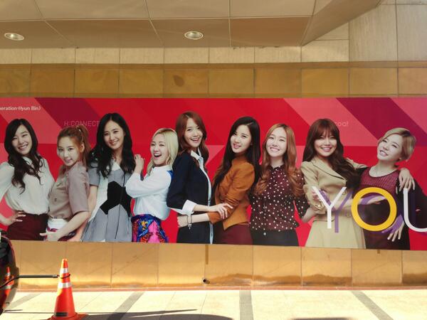 [OTHER][21-07-2012]SNSD @ Lotte Department Store - Page 8 BTEBAt3CAAAo45L