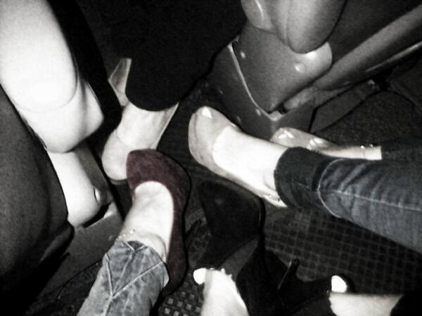 ManackMariam's tweet photo. #HighHeels#Sisters#Fun#Red#Brown#Black♥ @HManack @Juwy_manack @zahramanack http://t.co/2i5po4Pyna