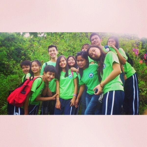 TreePlantingbot's tweet image. by cjinumerable bit.ly/17rZ8bn Ipigsiksikan ang sarili makapag Pic. Lang :)) Hahaha. #picmode #treeplantin...