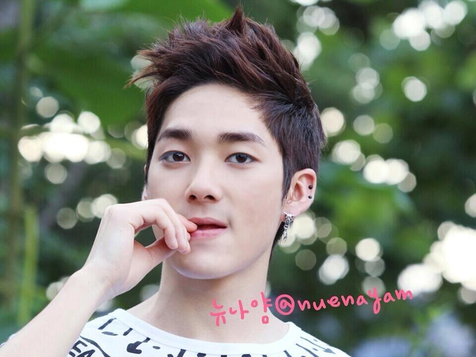 BTEptB_CMAAtQCt.jpg:large