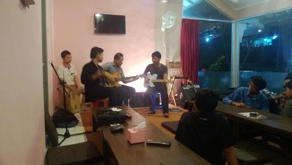allegro_studio's tweet photo. Sekilas akustikan part 5 http://t.co/cgXKwpOV8W