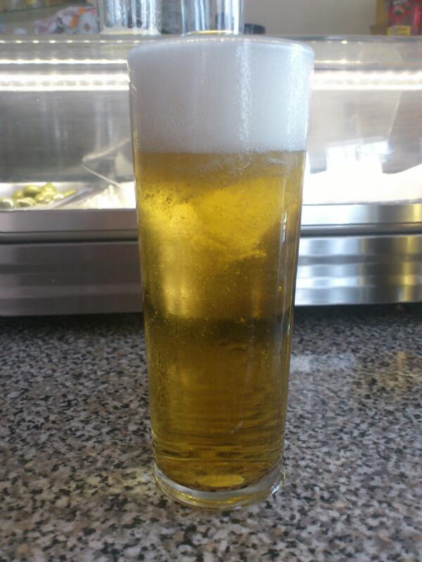 Manu_Blanco_7's tweet photo. Asi da gusto!! @ManuGrueso @diegoazuaga8 @lore_gomezm http://t.co/DffIr3MqdL