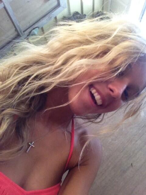 alexxaa_brown's tweet image. Summer&apos;s over :( #sad #beachhair #classesstart #september #birthdaymonth