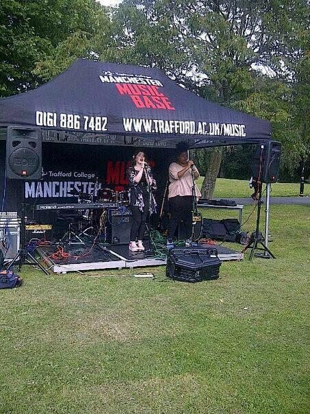 _ShoEm's tweet image. Seymour park festival performance !