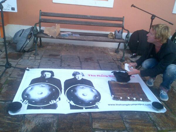 Ispred turistickog ureda pripremaju se The hang drum project <a href="/spancirfest/">Špancirfest</a> pocinju za nekoliko minuta!