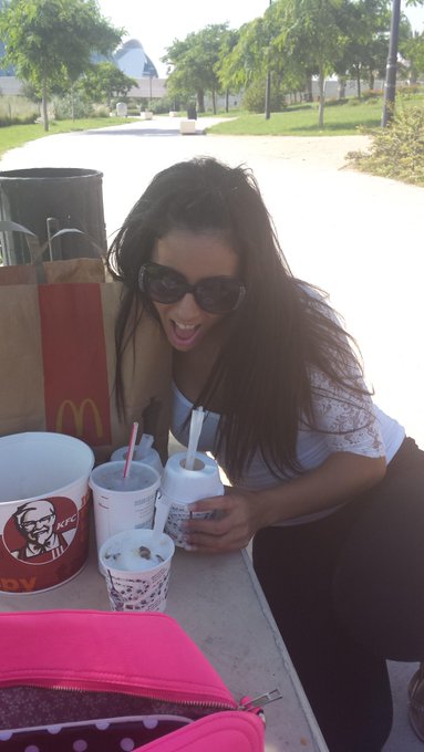 muxa dieta! jajajajajaja #kfc   #McDonalds http://t.co/zSw6Jndszl<a href="/tag/kfc"class="tags">#kfc</a><a href="/tag/mcdonalds"class="tags">#McDonalds</a>