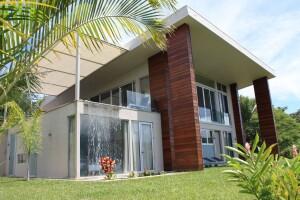 JeniffTweet's tweet image. This regal two-story Costa Rican villa looks out over the Pacific Ocean from its lofty height. kaliavacations.com