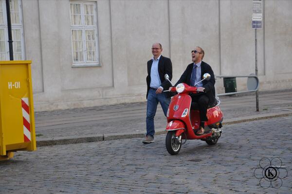 WhatWeL0VE's tweet image. #7Week: Vespa - just &amp;lt;love&amp;gt; out loud