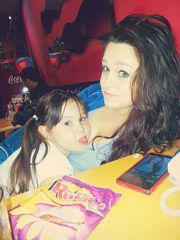 Una niña mágica con comida mágica!! Jajajaja <a href="/coOusSa/">Antonella</a>