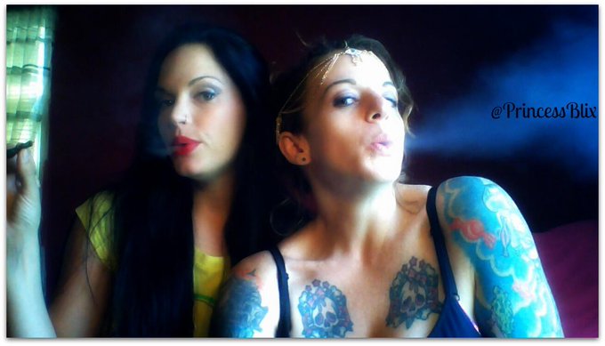 RT for a #Blowjob from two chics ^_^ Smokin' on the #morninwood these #stonerchics are enjoying the life<a href="/tag/blowjob"class="tags">#Blowjob</a><a href="/tag/morninwood"class="tags"><span>#morninwood</span></a><a href="/tag/stonerchics"class="tags"><span>#stonerchics</span></a>