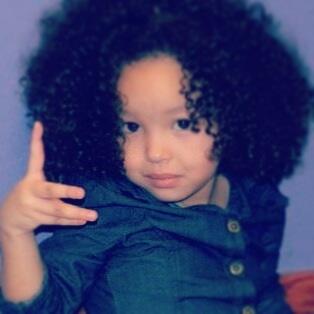 ysime___'s tweet photo. Lo que mas amoo estaa de cumple años !! Esaa teremoto que ustedes ven haí es casi mi vida enteraa *.* HBD #Alexaa :33 http://t.co/MZ0c8MqHxJ