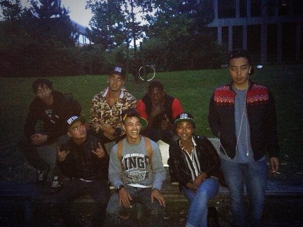 CyriloFlow's tweet photo. 'Op pad' vanavond http://t.co/AO6w19Klne