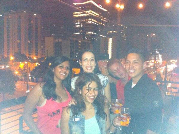 JumpingJacks17's tweet photo. Brad photobomb #s'eveningladies http://t.co/hkKWJuqEax