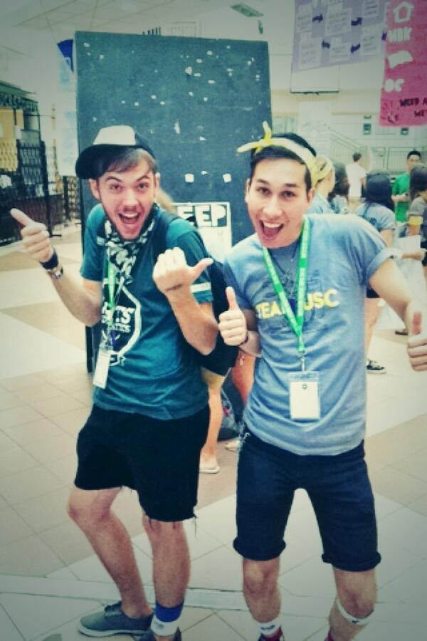 Two great #oweekwestern #oweek2013 Orientation Leaders! Yay @BigBroUWO of @ArtsSophTeam + #BREAKFASTCLUB of @TeamUSC