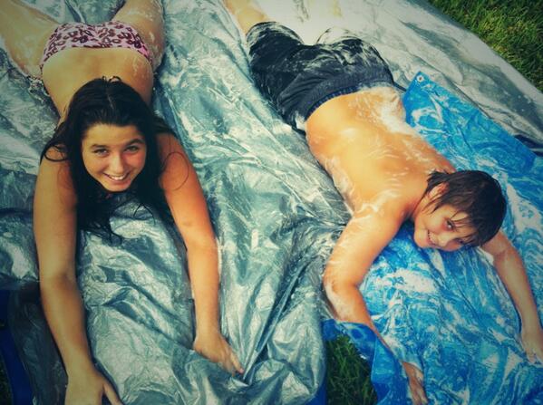 chelseabug10's tweet image. We do it the ghetto way✌