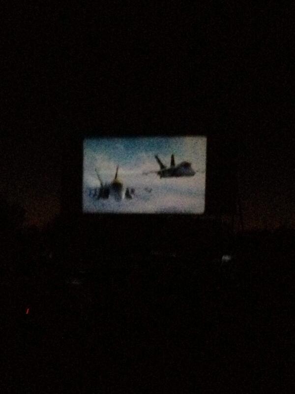 btrmom73's tweet image. Watching Planes at Midway Drive In! #LastDayOfSummer #SaveTheDriveIn
