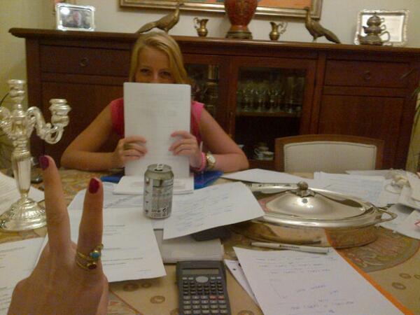 Blancadebb's tweet photo. Que asco de contabilidad!!!!! http://t.co/u1AC2vrvJu