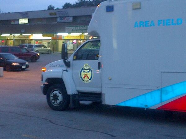 TorontoPolice's tweet image. MT @scott_baptist Toronto c☺ps patrolled overnight Sep1-2 at Yorkwoods Plaza @SSgt3797 #NoMoreGuns #ProjectICE   ^sm