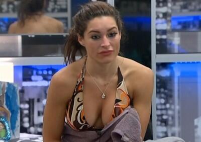 Realitytv_babes's tweet photo. Elissa looking rather busty in her bathing suit #BB15 #BigBrother http://t.co/6FWZoSajzV