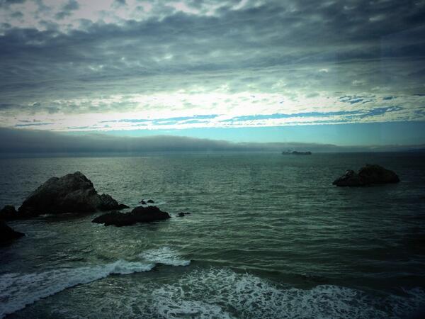 ShannaWP's tweet photo. SF on Labor Day weekend - beautiful fog http://t.co/1dSYK9V6pm