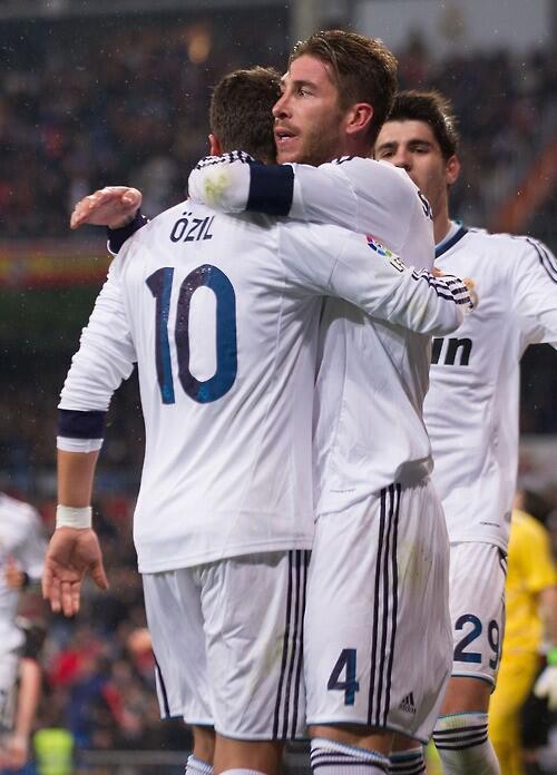 _iKM7's tweet photo. #OzilIsNotForSale 💔☹ Ozil Stay in Madrid  something great for us http://t.co/z9QxrdAMny