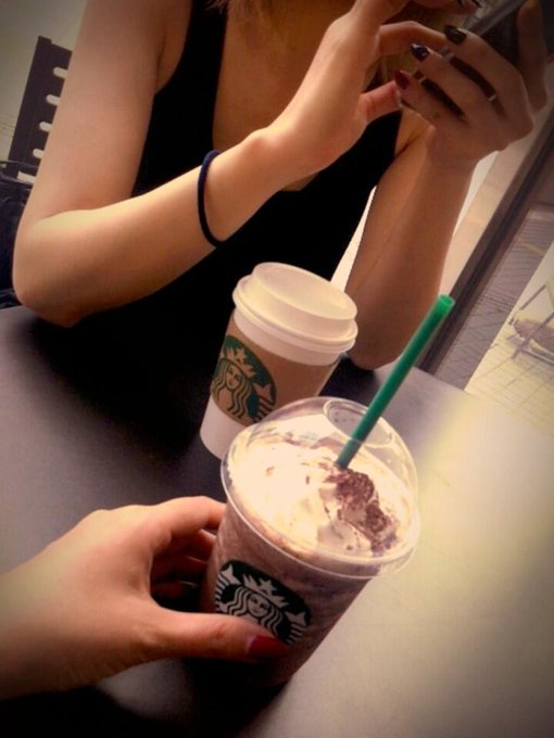 仲良くお茶♡最近、スタバ率高し。 http://t.co/BCVH7ZWk7q