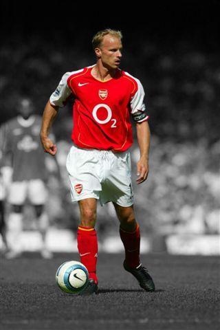 Dennis Bergkamp
DOB 10/5/69
Born in Amsterdam, Netherlands
1995-06 #AFC A315 G87
Nickname #TheIceman