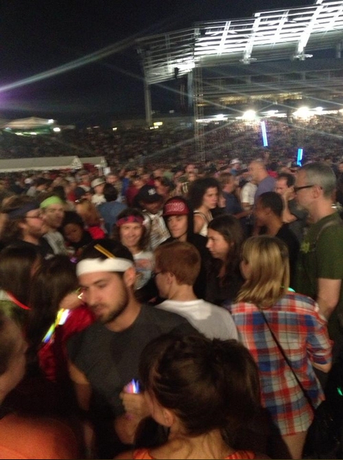 biiebervocals's tweet image. Justin at the Phish concert tonight in Colorado with Dan