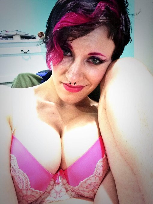 Chillin' at home in my undies~ c; <3 http://t.co/sI4mJzXlxg<a href="/tag/kinky"class="tags"><span>#kinky</span></a><a href="/tag/camgirl"class="tags"><span>#camgirl</span></a><a href="/tag/kinklive"class="tags"><span>#kinklive</span></a>